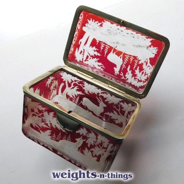 Ruby-stained Casket