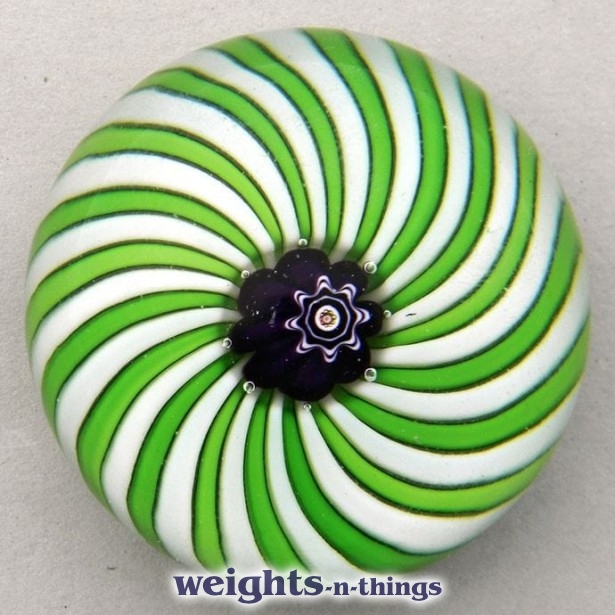 Miniature Apple-green/White Swirl