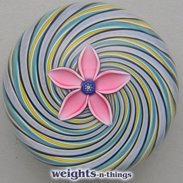 G10 Flower on Swirl